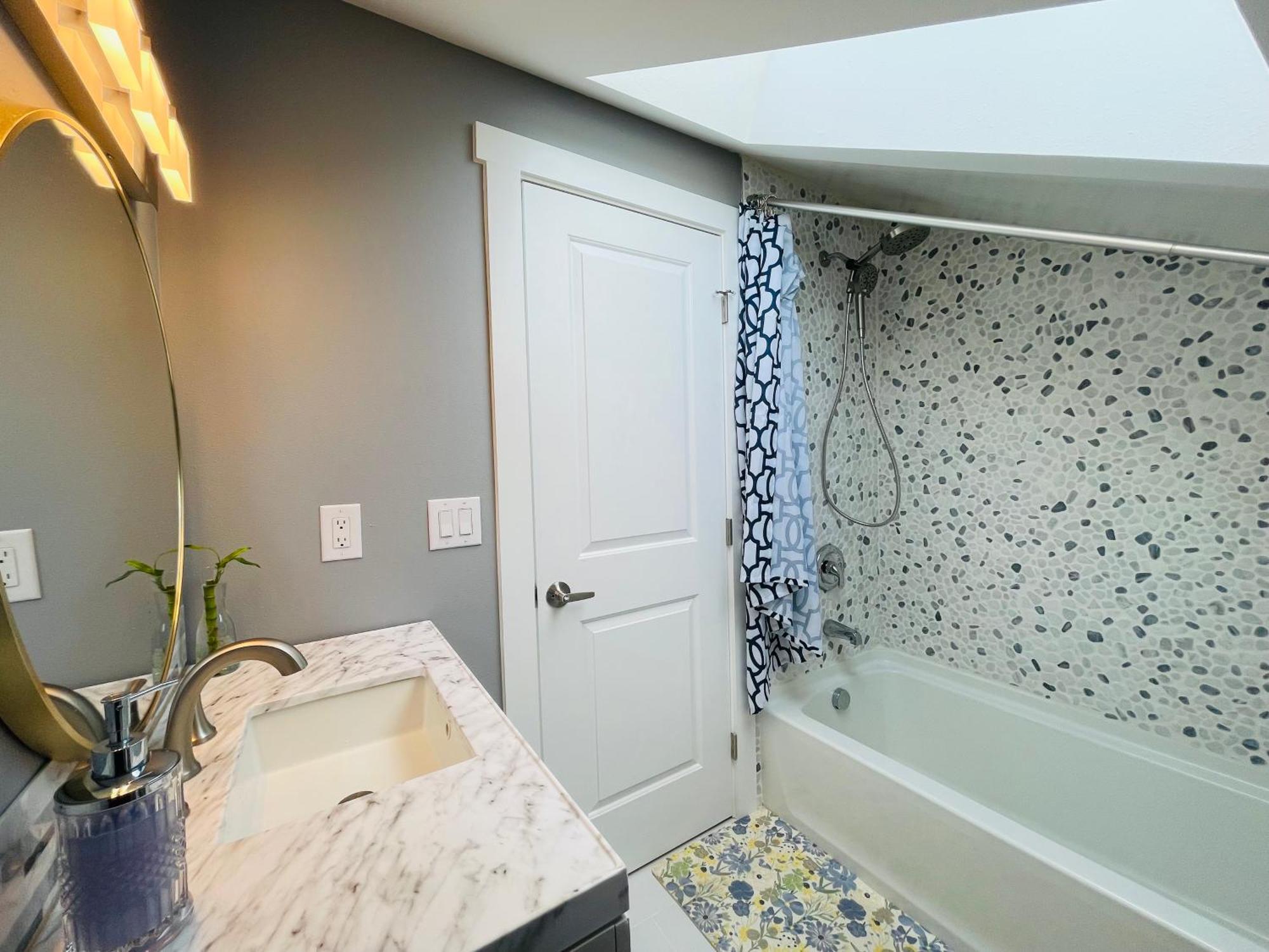Green Lake 1St Line Home B With Central Air Conditioners 시애틀 외부 사진
